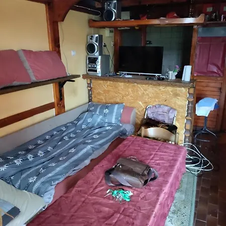 شقة Apartman Na Sajmistu Derventa